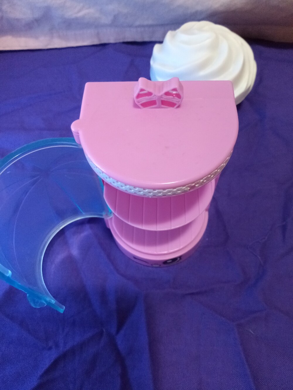 Shopkins Season 3 Food Fair Cupcake Collection 2016 Playset - Picture 5 of 8